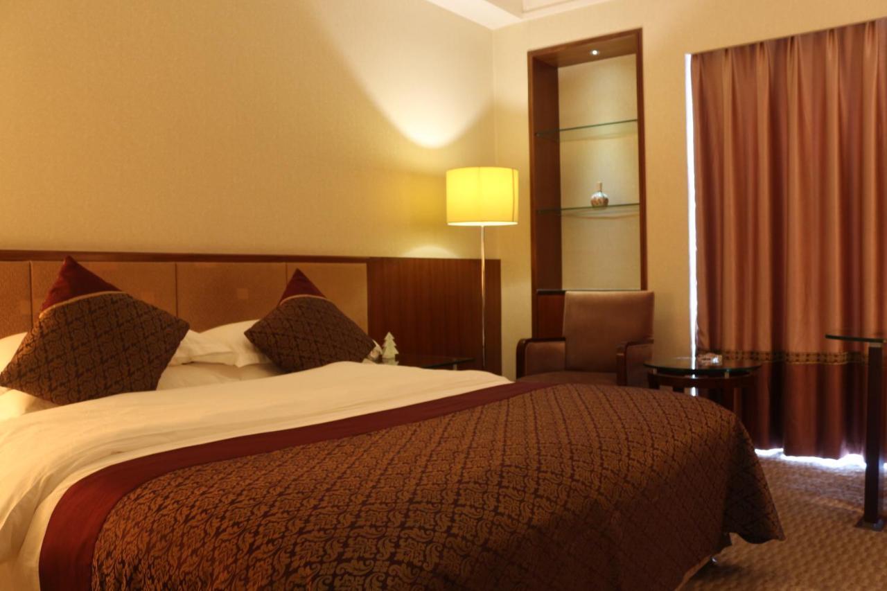 Hotel Jinling Jingyuan Plaza à Nankin Extérieur photo